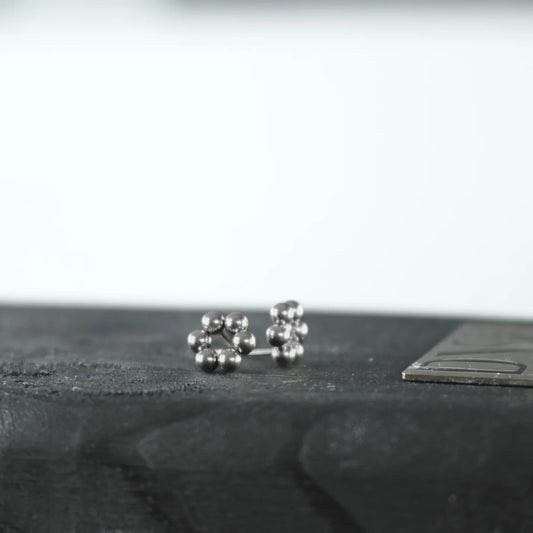 Passion Waterproof Circle Ball øreringe. Sølv plating. Dansk Copenhagen