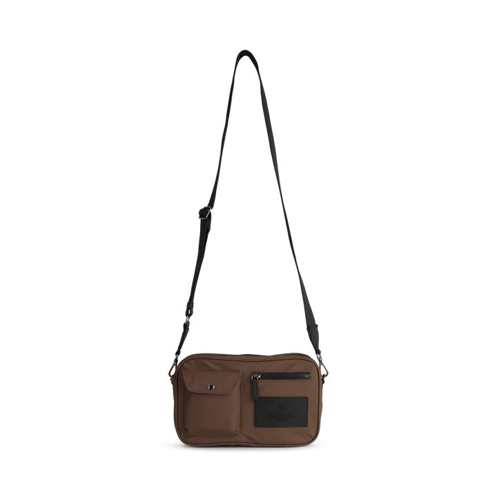 DarlaMBG crossbody taske. Brun. 100% recycled polyester. Markberg