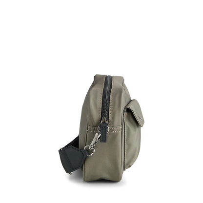 DarlaMBG crossbody water resistant bag. Medium. Green olive. 100% recycled polyester. Markberg