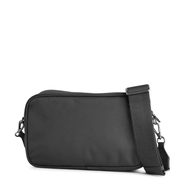 DarlaMBG crossbody taske. Medium. Sort. 100% recycled polyester. Markberg