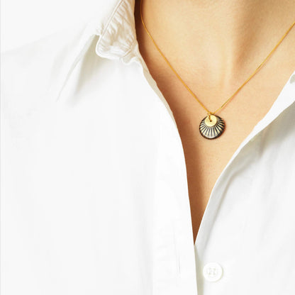 Splash Duo halskæde. Sort. Forgyldt. Scherning København