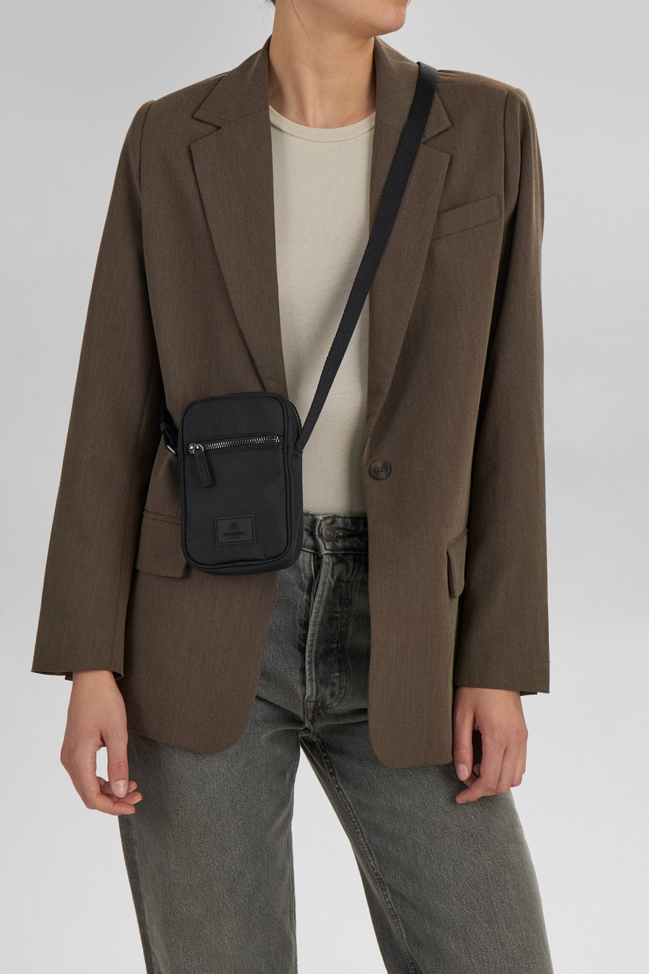 StateMBG Mini Crossbody Mobiltasker. Sort. Recycled polyester. Unisex. Markberg