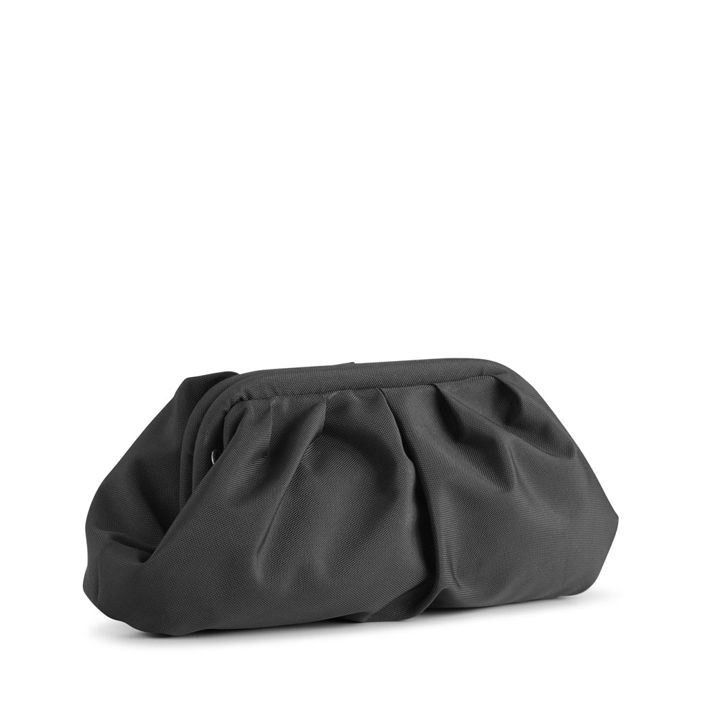 OksanaMBG clutch taske sort. Recycled polyester. Markberg